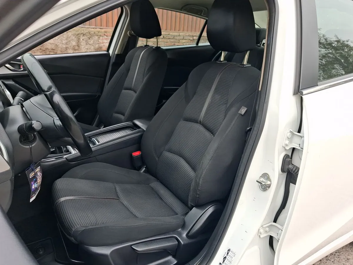 Mazda 3 2.0 V 4x2 Sedan 6mt 4p año 2019