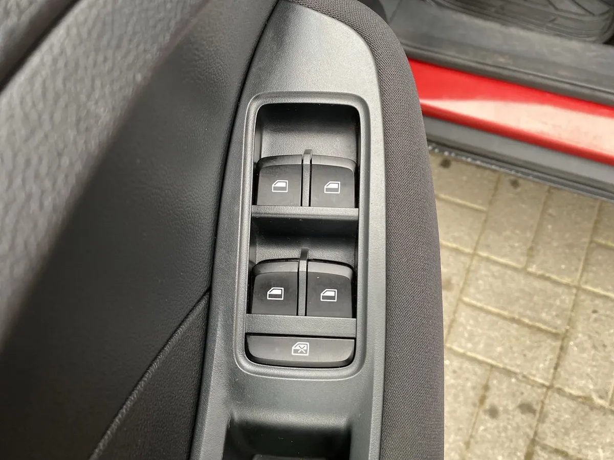 MG Mg Zs 1.5 Std 4x2 Mt 5p año 2024