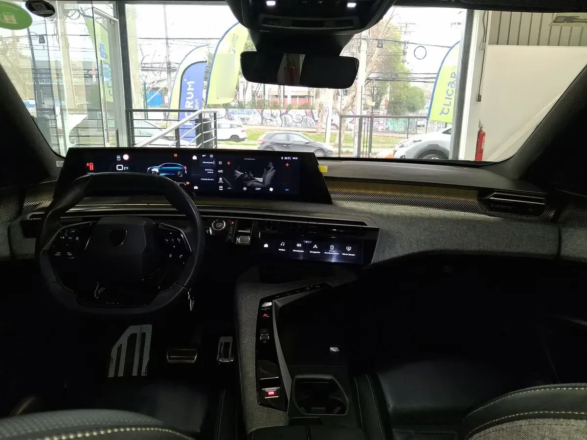 Peugeot 3008 1.2 Gt Mhev 4x2 136 Edct At 5p año 2025