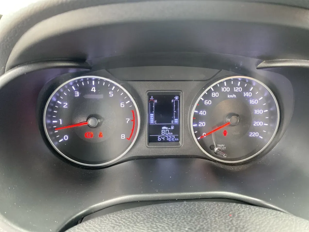 Kia Soluto 1.4 Lx Ac 4x2 Mt 4p año 2023