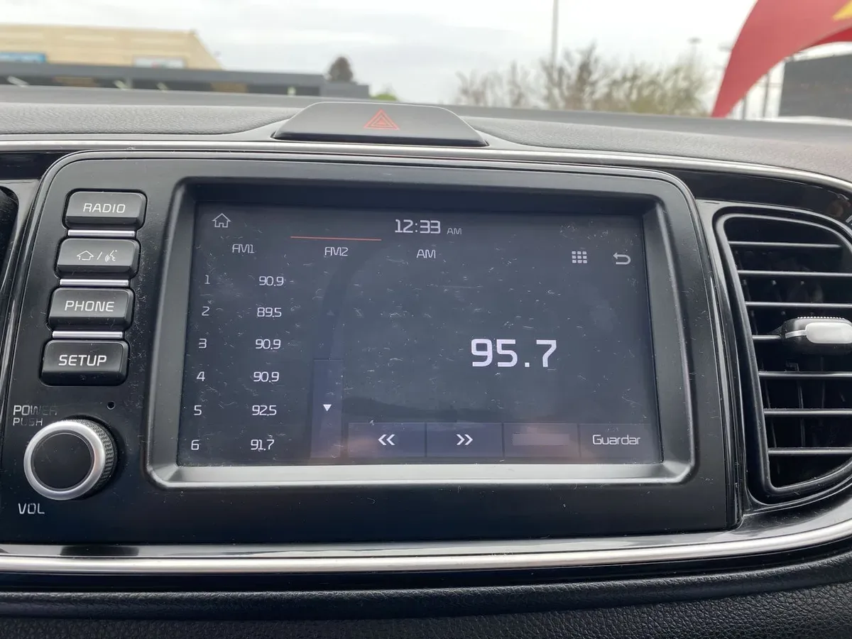 Kia Soluto 1.4 Lx Ac 4x2 Mt 4p año 2023