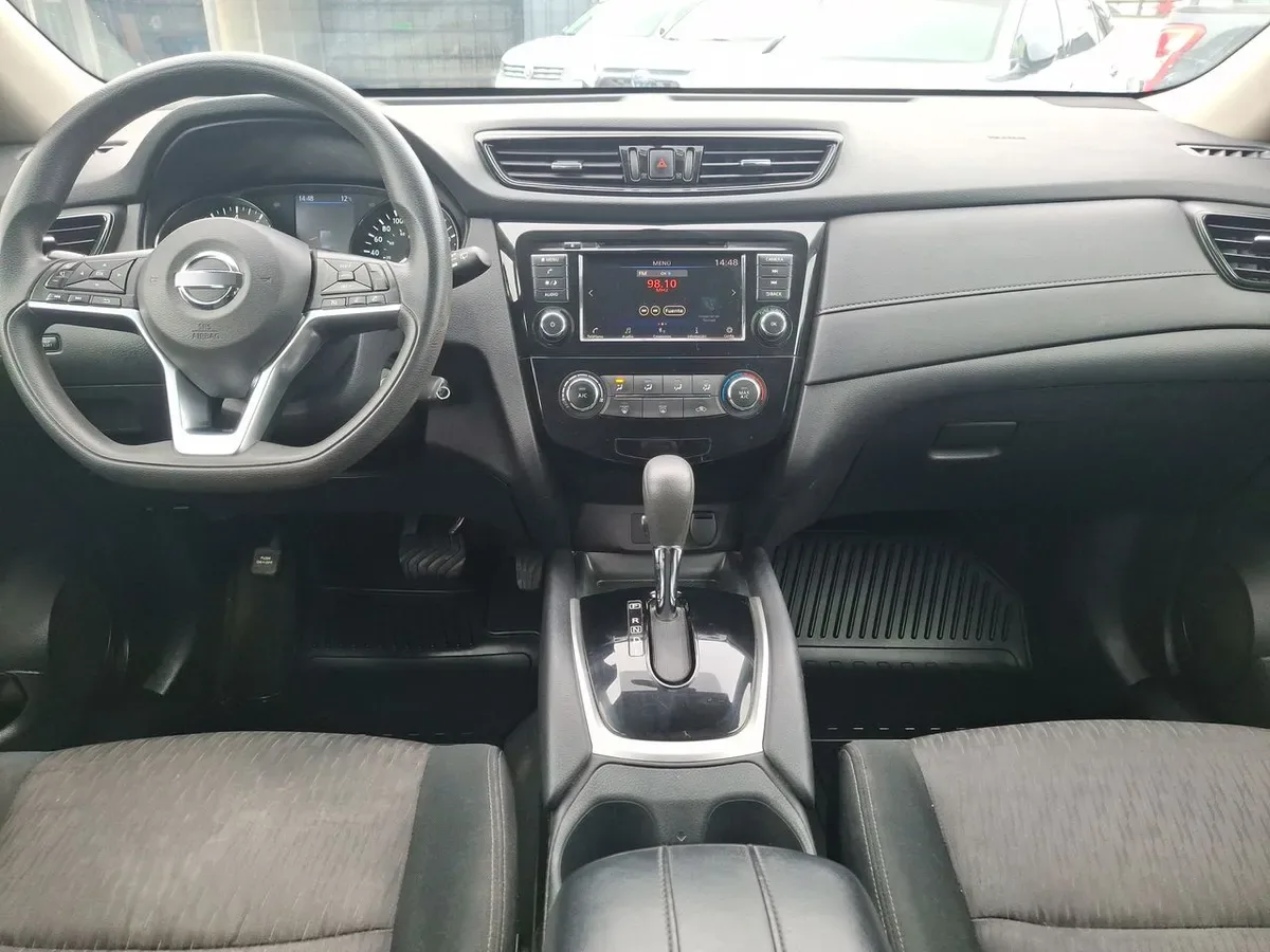 Nissan X-Trail 2.5 Sense Mc 4x2 Cvt At 5p año 2022