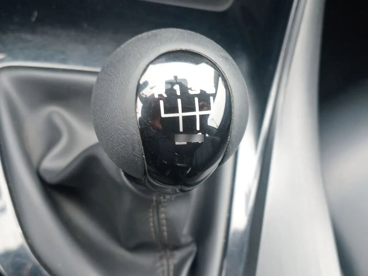 MG 5 1.5 Com 4x2 Mt 4p año 2026