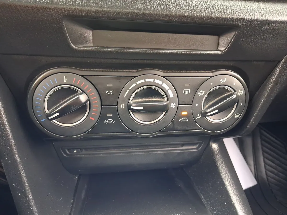 Mazda 3 2.0 V 4x2 Sedan 6mt 4p año 2019