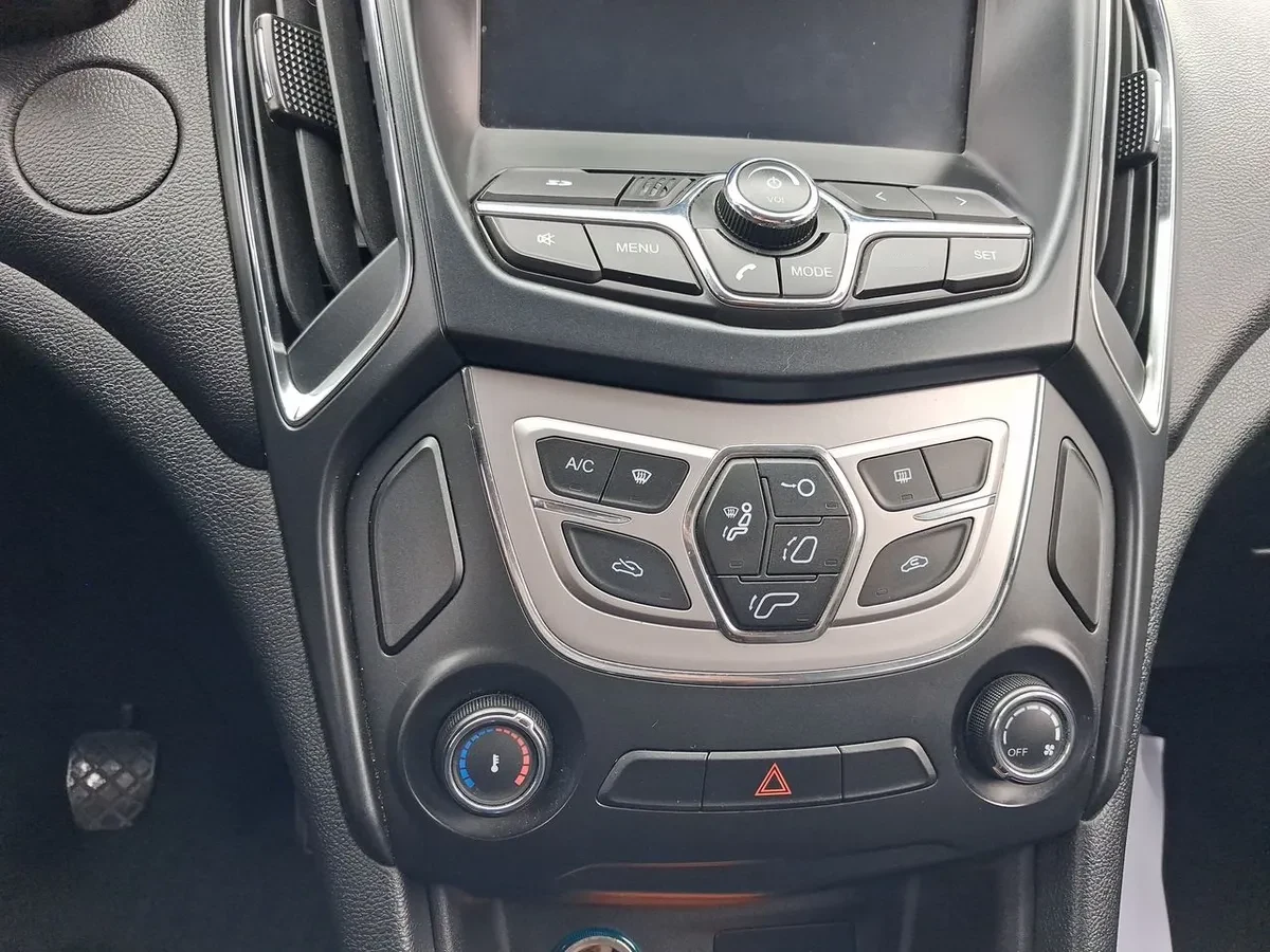 Chery Arrizo 5 1.5 Gls 4x2 Mt 4p año 2023