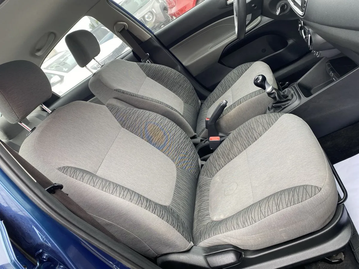 Kia Soluto 1.4 Lx Ac 4x2 Mt 4p año 2023