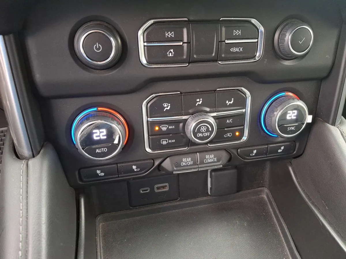 Chevrolet Tahoe 5.3 Z71 4x4 At 5p año 2023