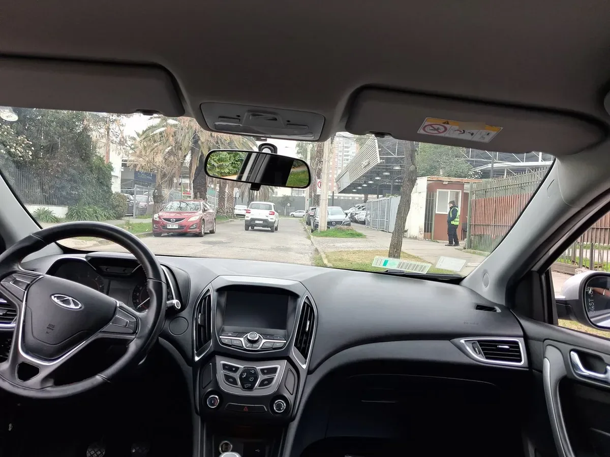 Chery Arrizo 5 1.5 Gls 4x2 Mt 4p año 2023