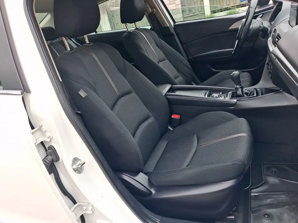 Mazda 3 2.0 V 4x2 Sedan 6mt 4p año 2019