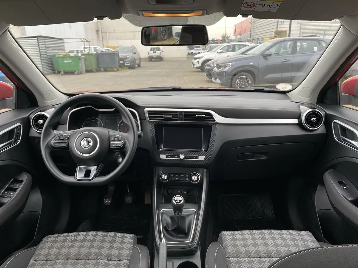 MG Mg Zs 1.5 Std 4x2 Mt 5p año 2024