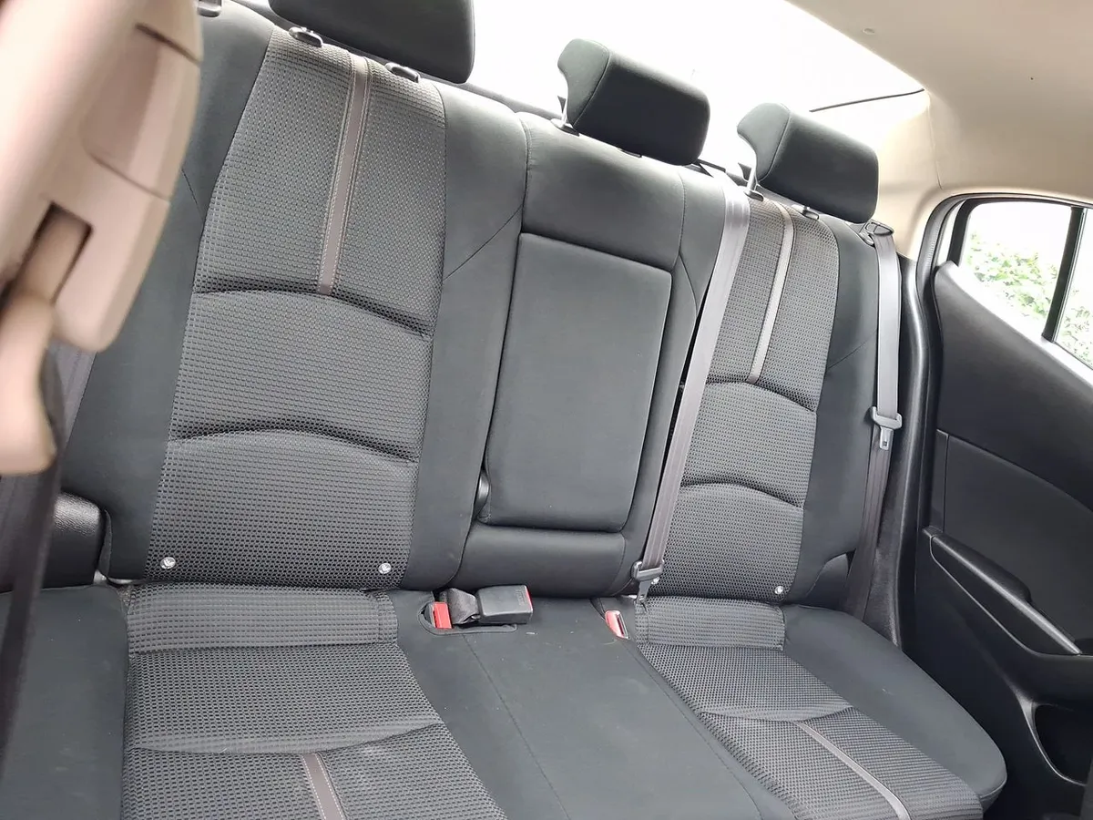 Mazda 3 2.0 V 4x2 Sedan 6mt 4p año 2019