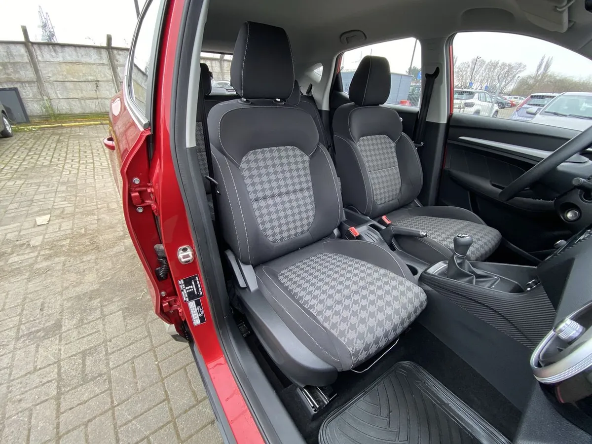 MG Mg Zs 1.5 Std 4x2 Mt 5p año 2024