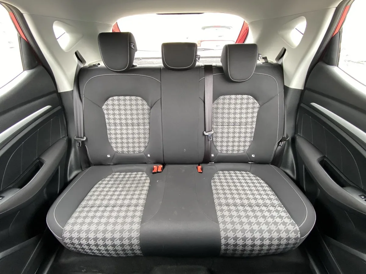 MG Mg Zs 1.5 Std 4x2 Mt 5p año 2024