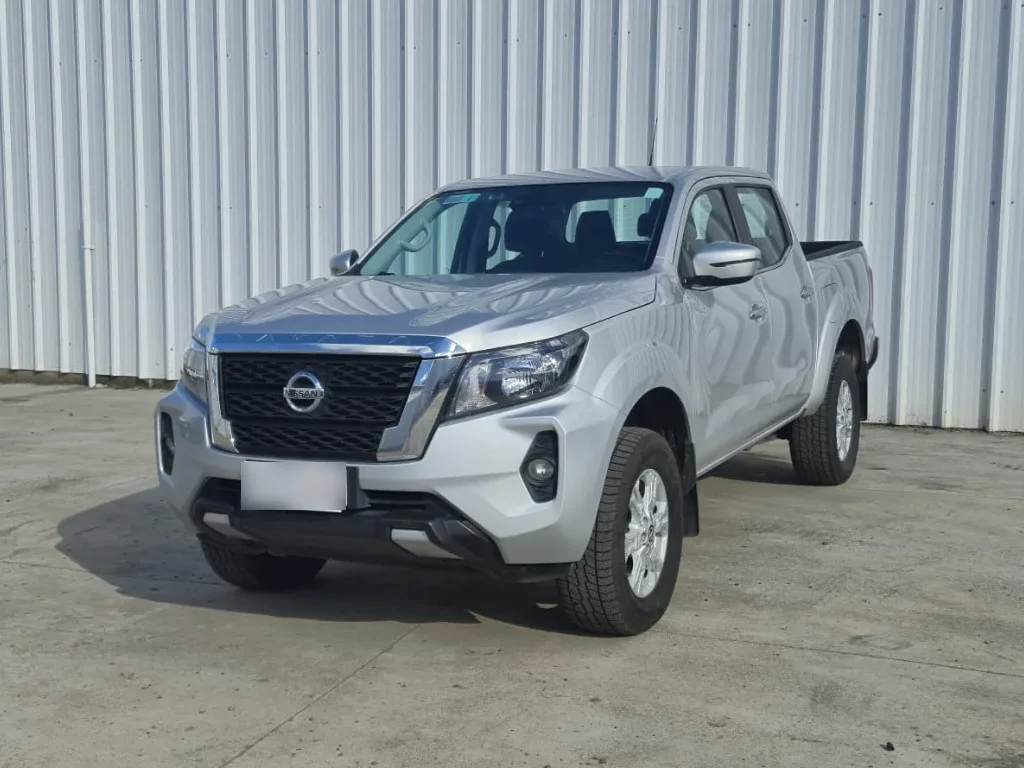 Nissan Navara D Cab 4x4 Xe 2.3 At año 2023