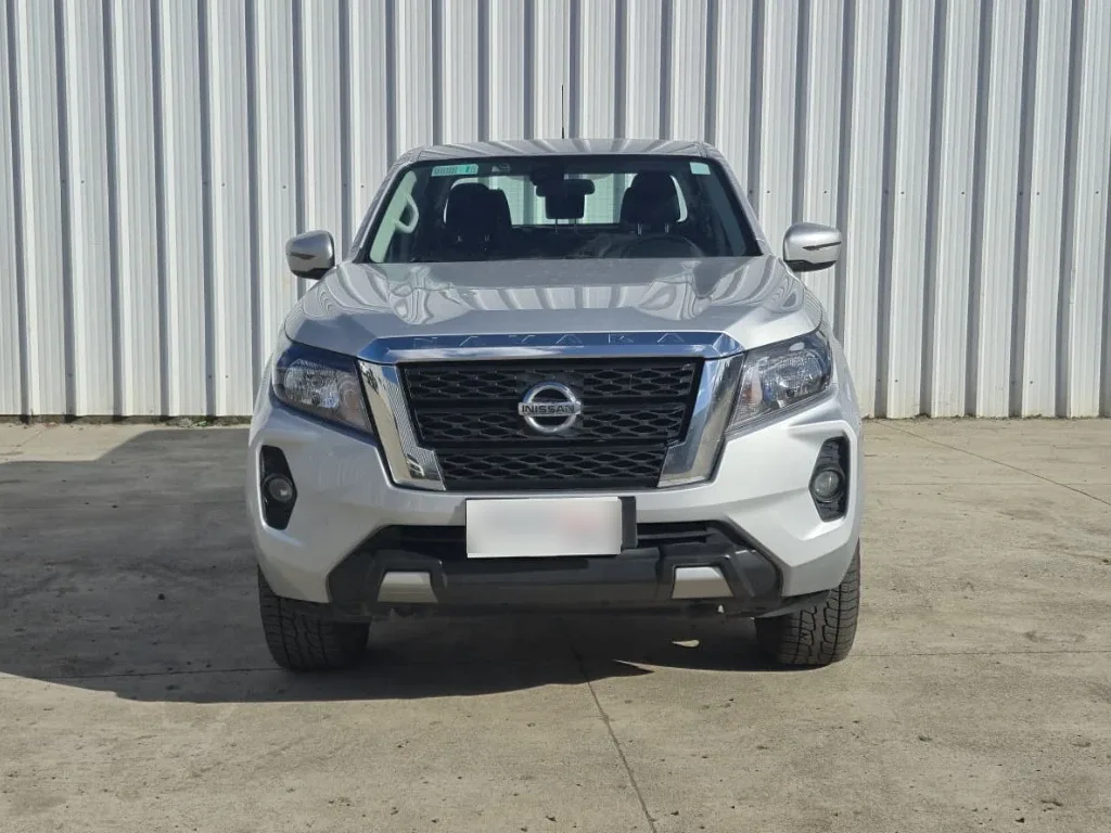 Nissan Navara D Cab 4x4 Xe 2.3 At año 2023