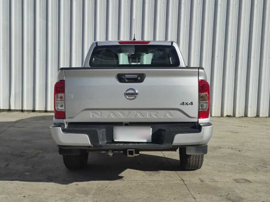 Nissan Navara D Cab 4x4 Xe 2.3 At año 2023