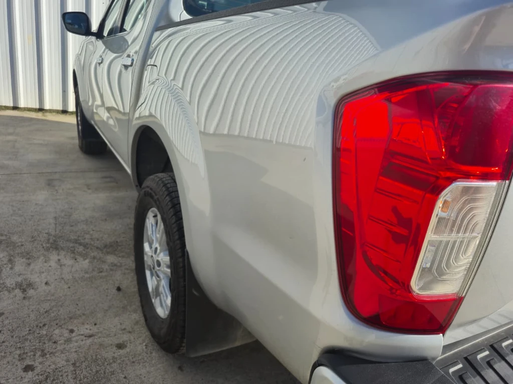 Nissan Navara D Cab 4x4 Xe 2.3 At año 2023