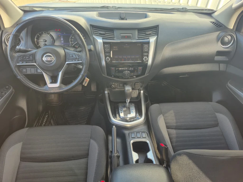 Nissan Navara D Cab 4x4 Xe 2.3 At año 2023