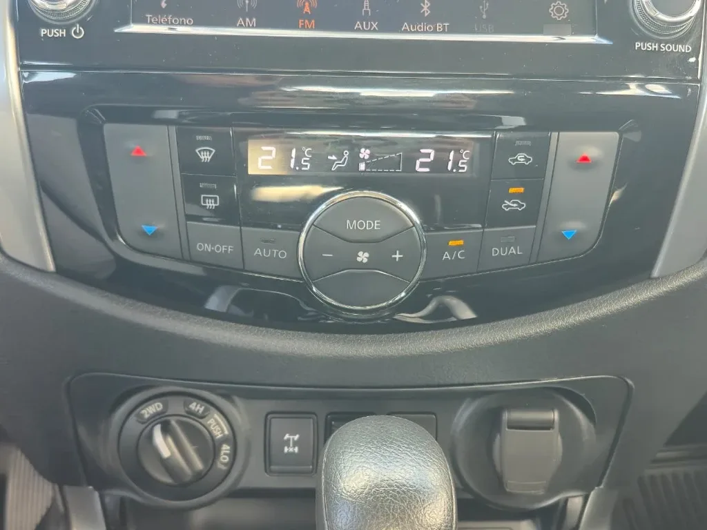 Nissan Navara D Cab 4x4 Xe 2.3 At año 2023