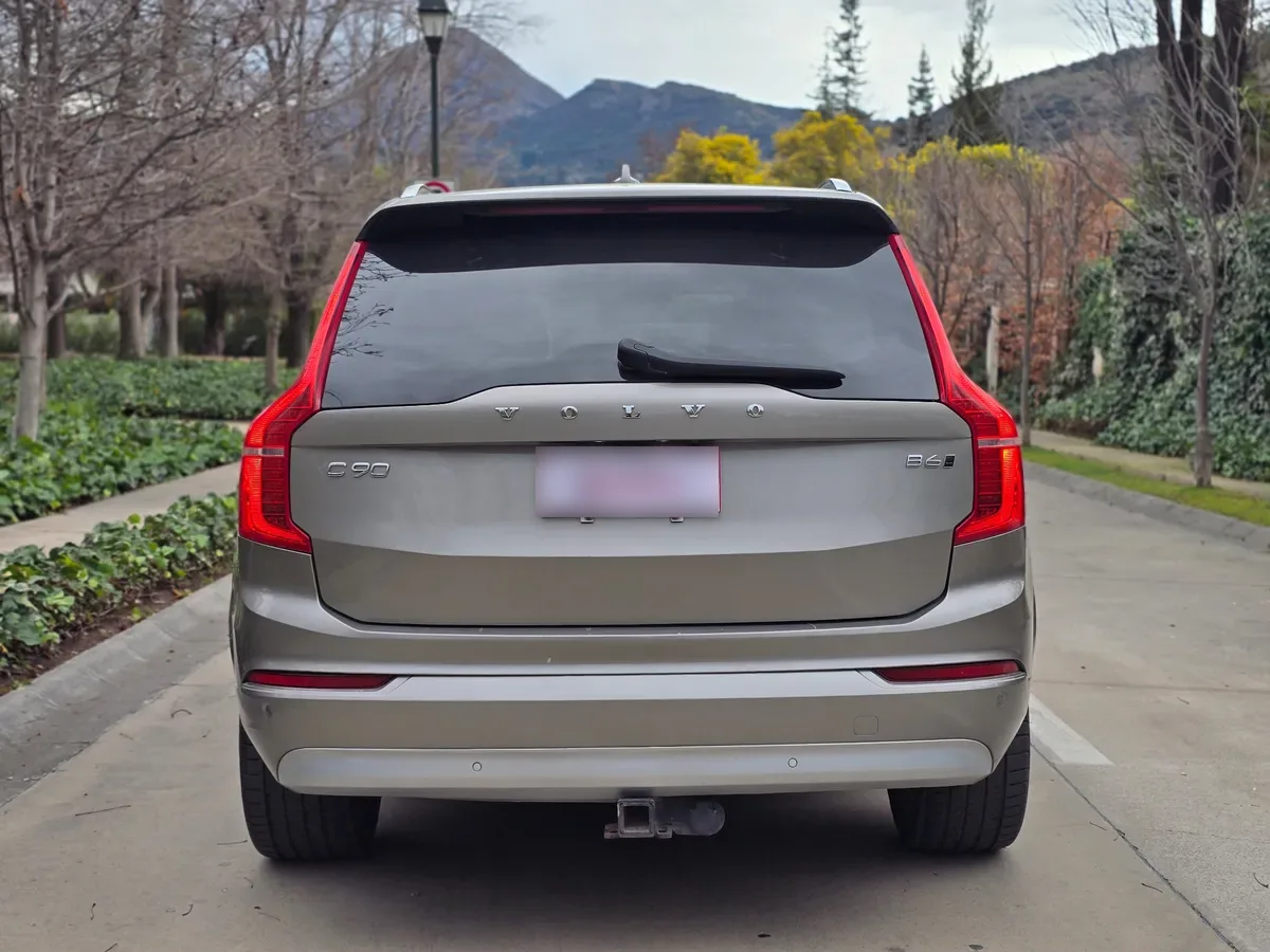 VOLVO XC90 2.0 B6 Momentum At 4x4 Hibrido año 2022