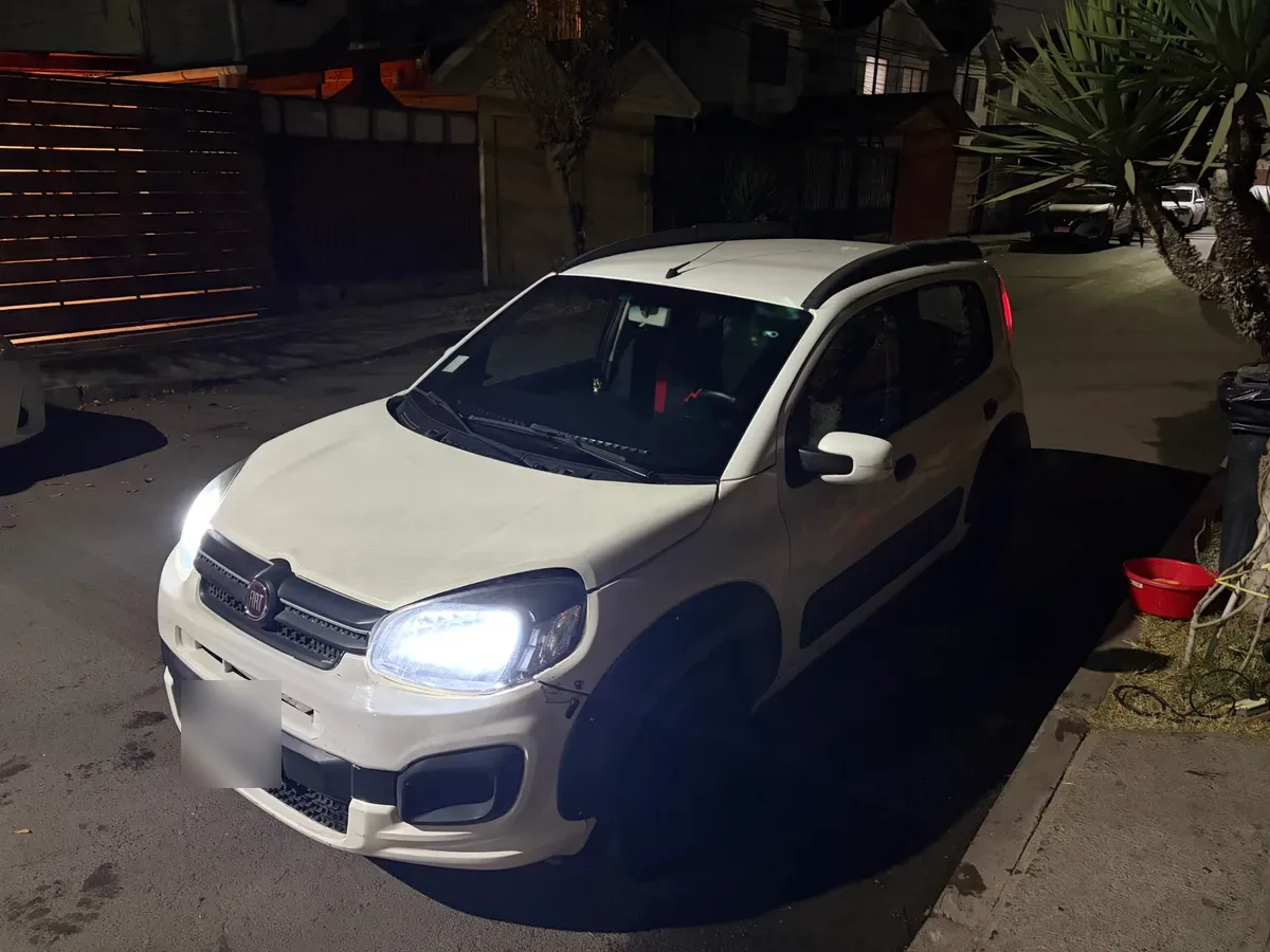 Fiat Uno 1.4 Sporting Mt año 2017