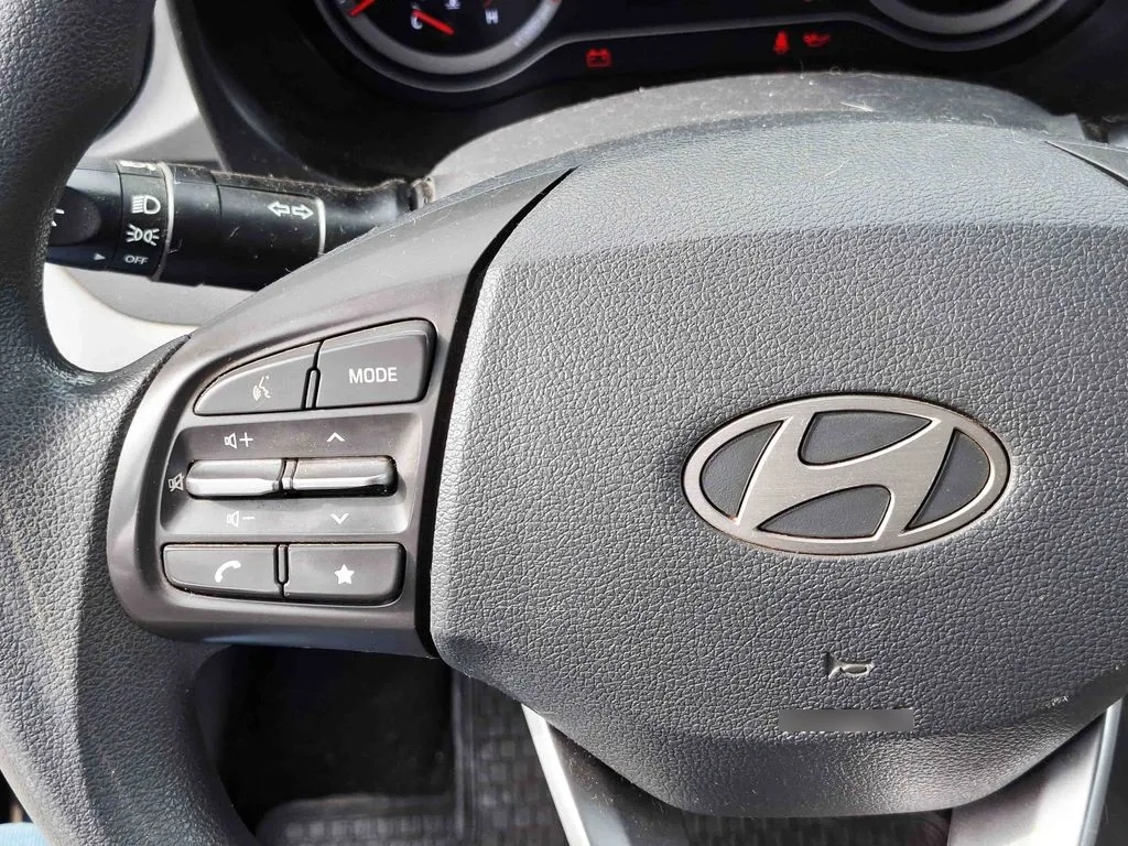 Hyundai Grand I10 1.2 Plus 4x2 Hb Mt 5p año 2024