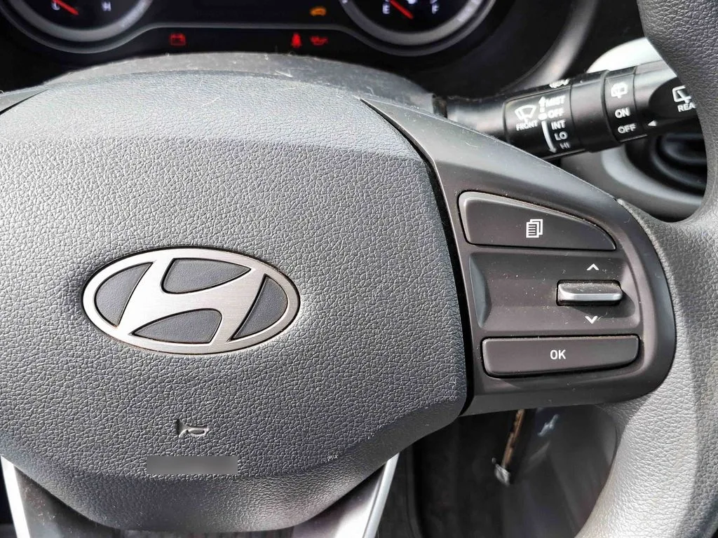 Hyundai Grand I10 1.2 Plus 4x2 Hb Mt 5p año 2024