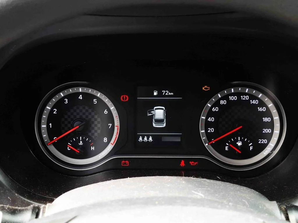 Hyundai Grand I10 1.2 Plus 4x2 Hb Mt 5p año 2024