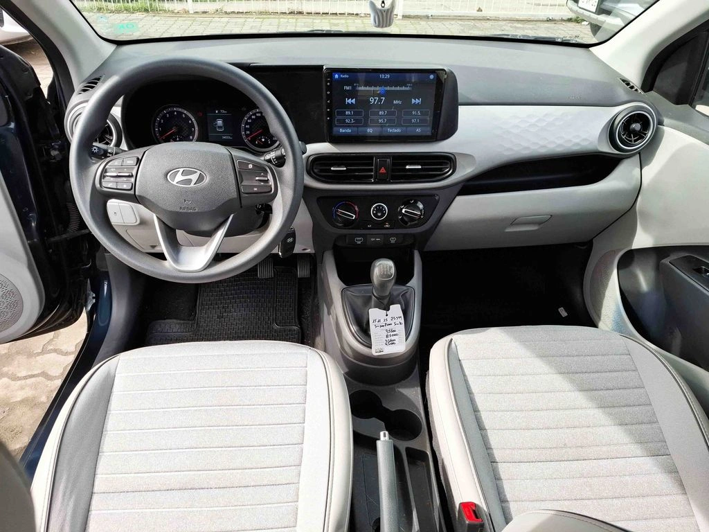 Hyundai Grand I10 1.2 Plus 4x2 Hb Mt 5p año 2024