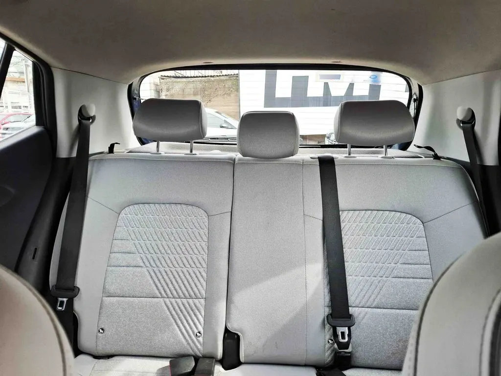 Hyundai Grand I10 1.2 Plus 4x2 Hb Mt 5p año 2024