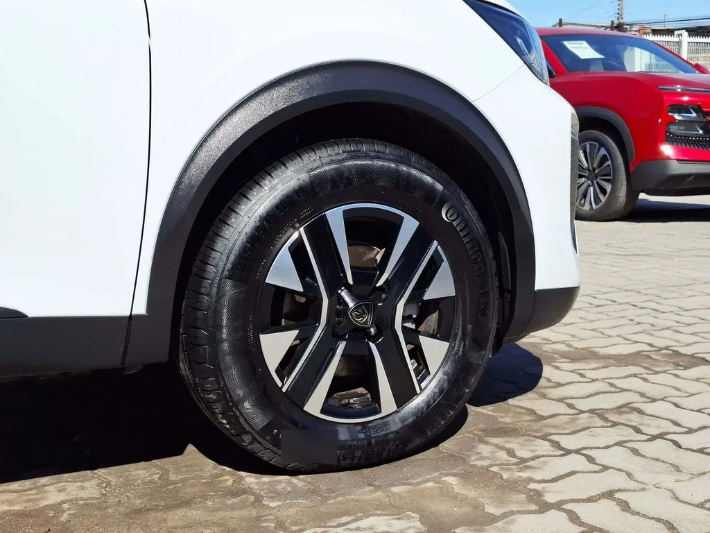 Peugeot 2008 Active año 2025