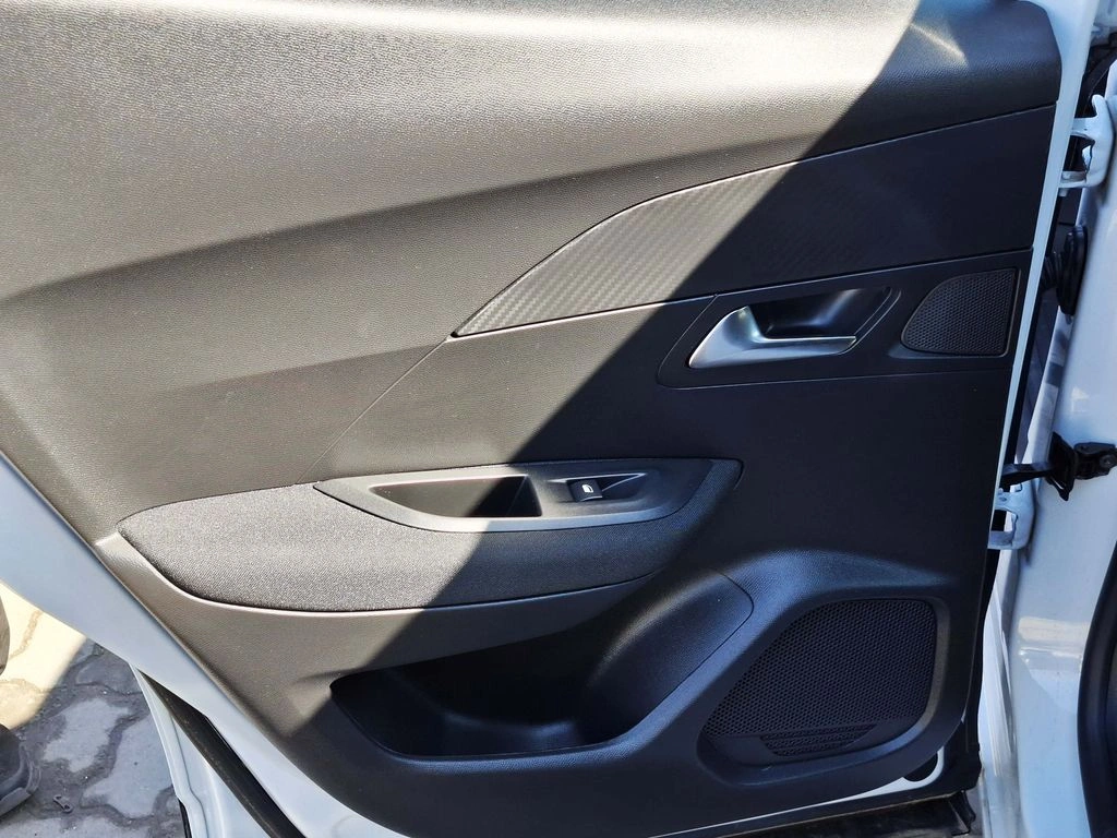 Peugeot 2008 Active año 2025