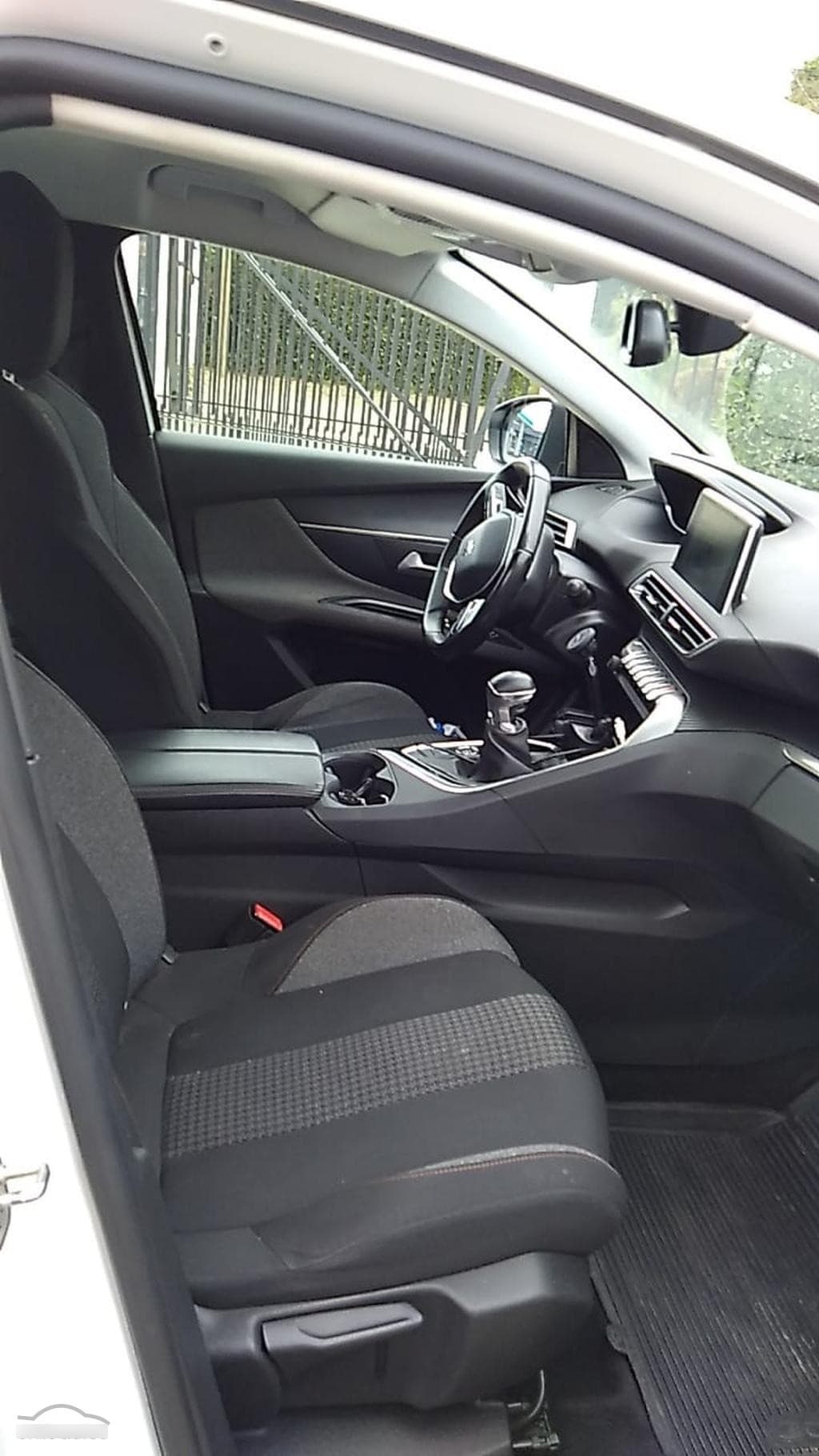 PEUGEOT 3008 1.5 Active Bluehdi 130 Mt Diesel año 2022