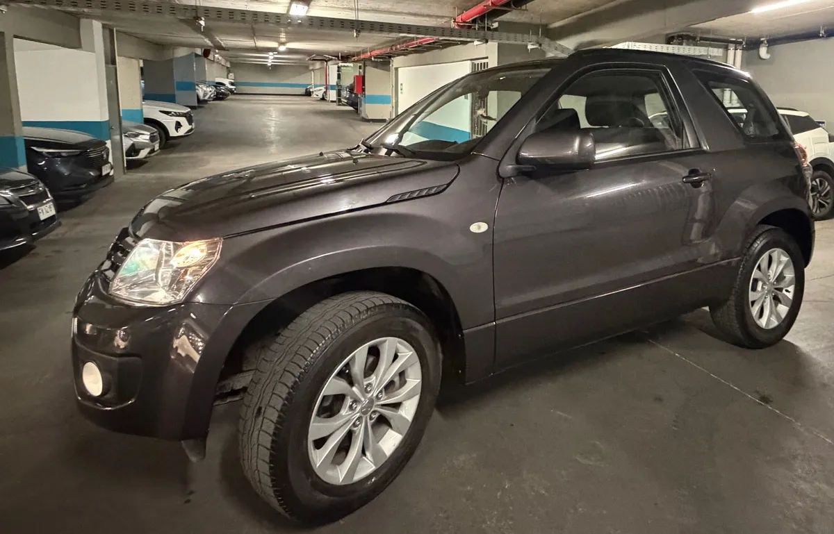 Suzuki Grand Vitara 2.4 G Glx Nav 3p Mt 4x4 año 2019