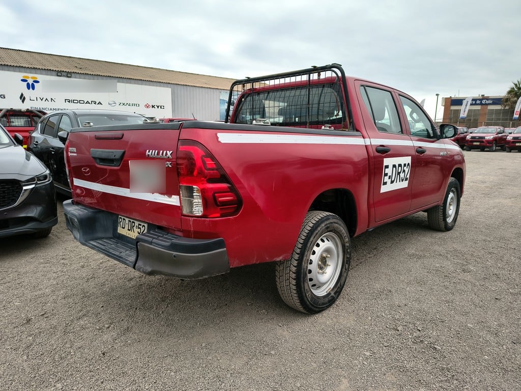 Toyota Hilux Tss 2.4 Diesel 4x2 T/m año 2021