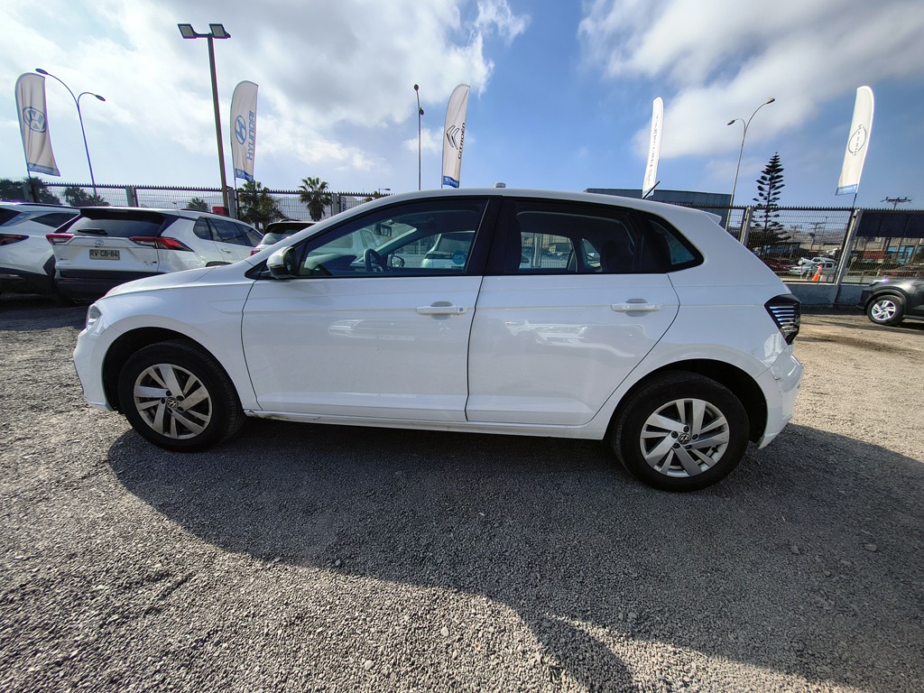 Volkswagen Polo Confortline 1.6 Gasolina 4x2 T/m año 2025