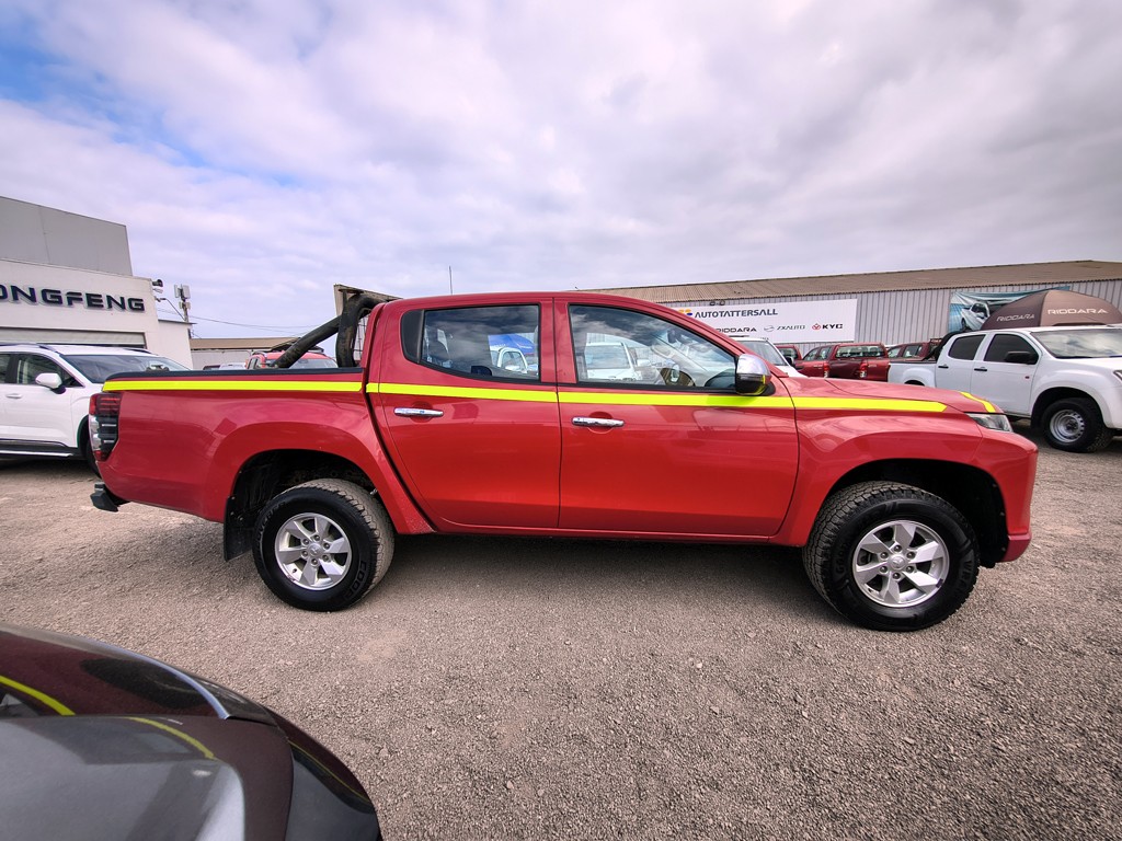 Mitsubishi L200 L200 Katana 2.4 Diesel 4x2 T/m año 2023