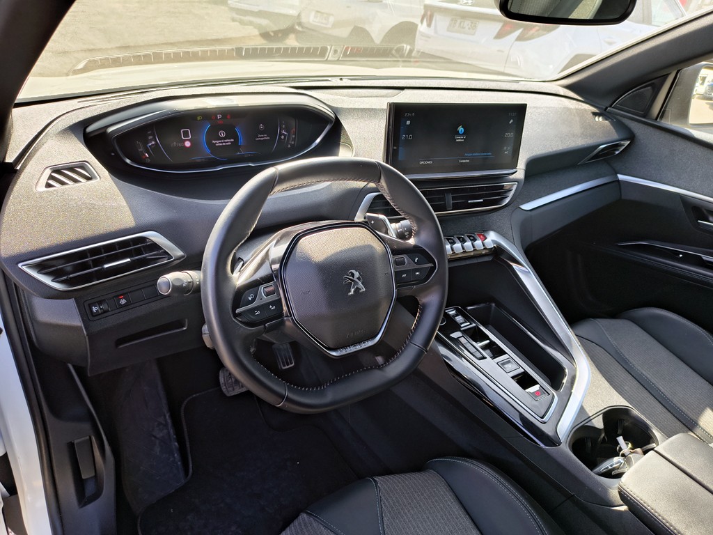 Peugeot 5008 1.6 Allure Pack año 2024