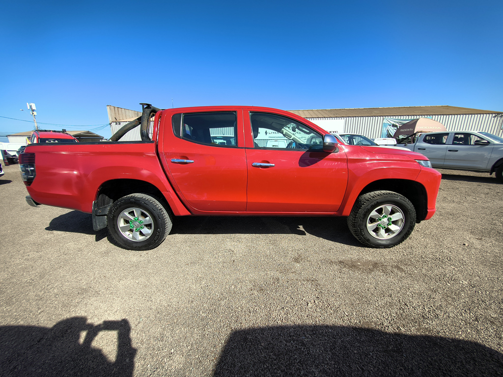 Mitsubishi L200 L200 Katana 2.4 Diesel 4x2 T/m año 2022
