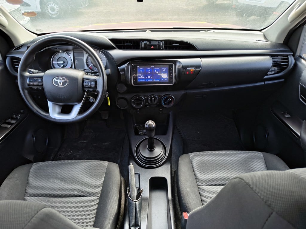 Toyota Hilux 2.4 Dx año 2022