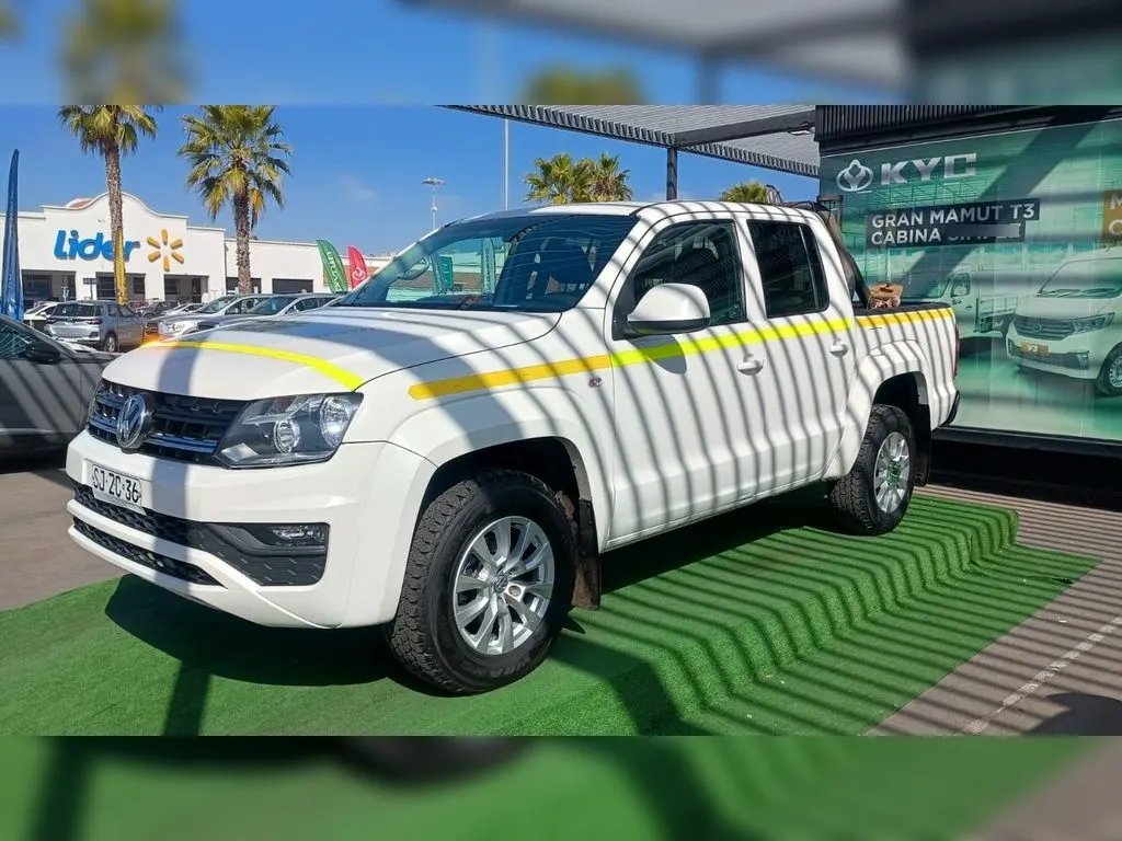Volkswagen Amarok 2.0 Trendline Diesel 4motion 4x4 Dob. Cab. Mt 4p año 2023