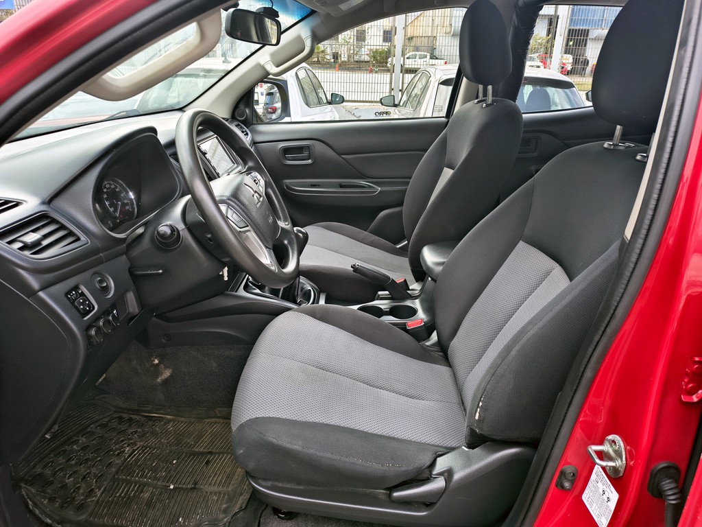 Mitsubishi L200 L200 Katana 2.4 Diesel 4x2 T/m año 2023