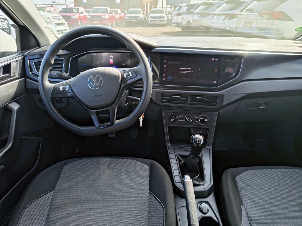 Volkswagen Polo Confortline 1.6 Gasolina 4x2 T/m año 2025