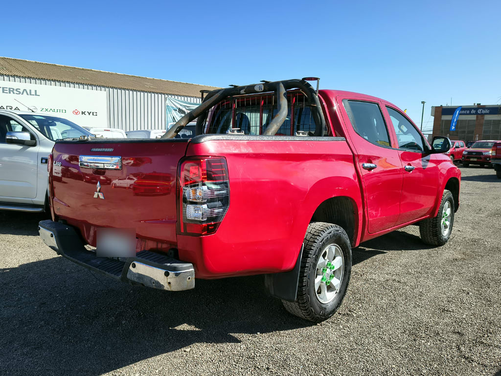Mitsubishi L200 L200 Katana 2.4 Diesel 4x2 T/m año 2022