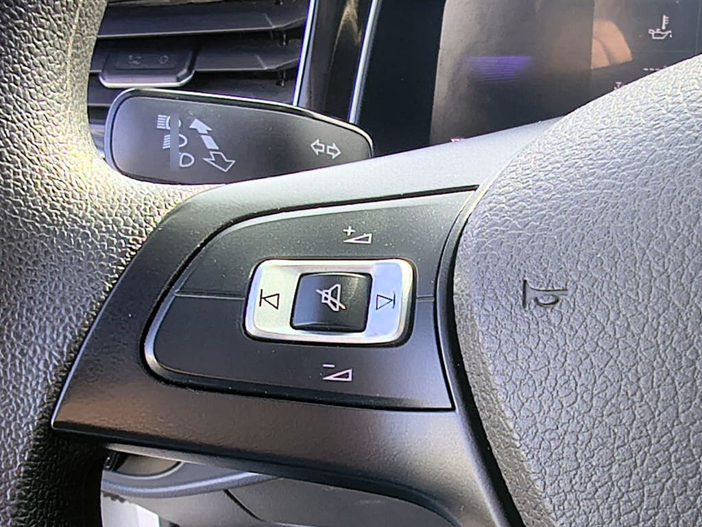 Volkswagen Polo Confortline 1.6 Gasolina 4x2 T/m año 2025