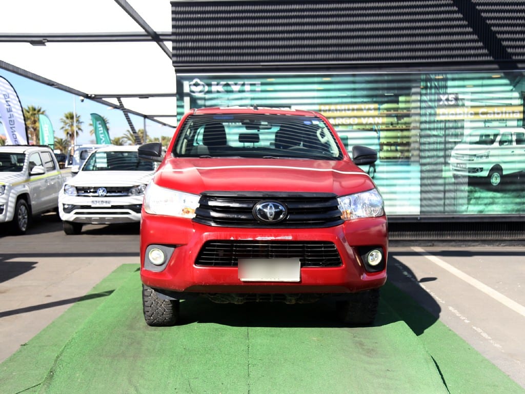 Toyota Hilux 2.4 Dx 4x2 Mt año 2022