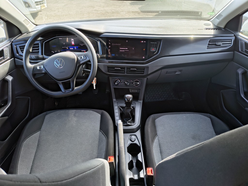 Volkswagen Polo Confortline 1.6 Gasolina 4x2 T/m año 2025
