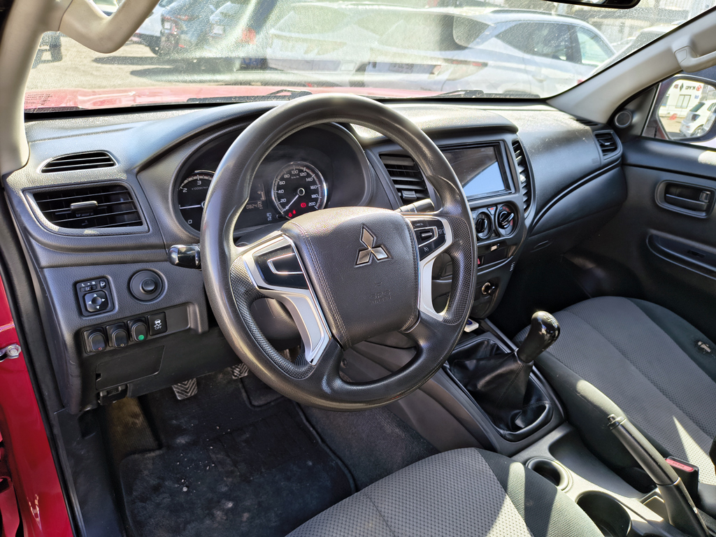 Mitsubishi L200 L200 Katana 2.4 Diesel 4x2 T/m año 2022