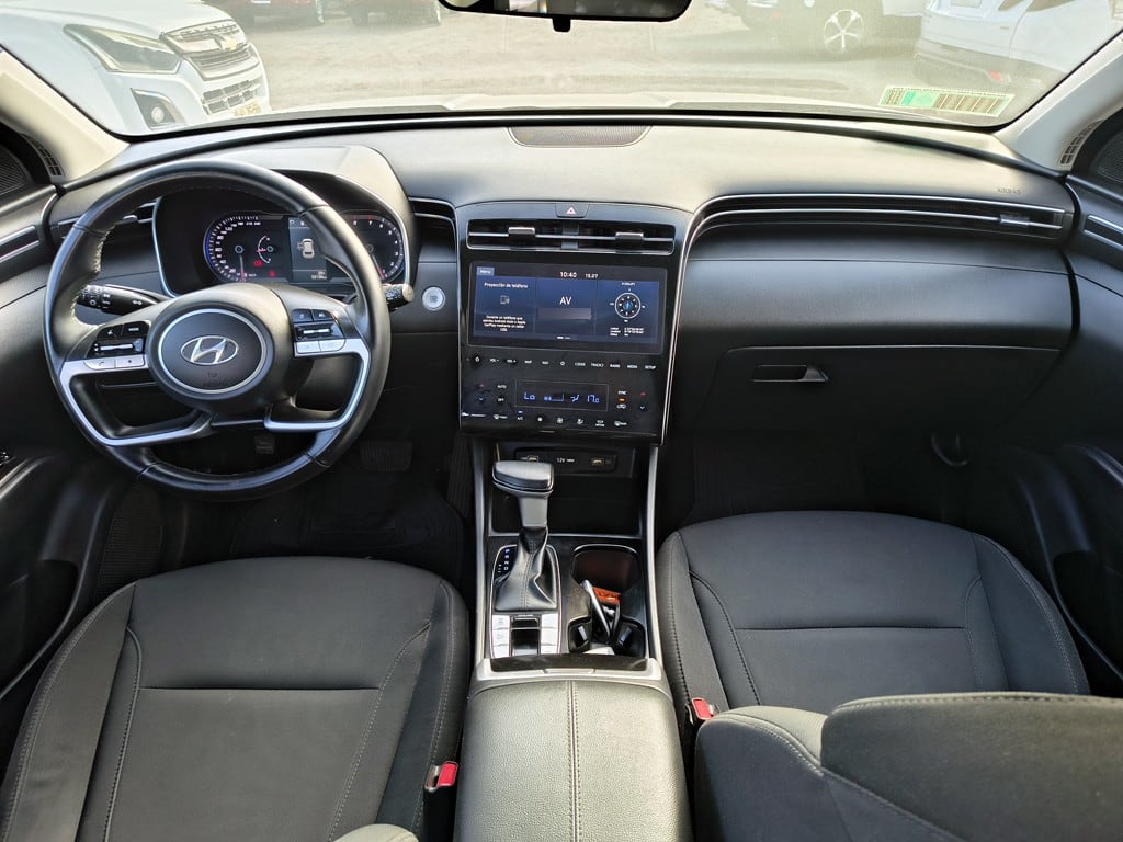 Hyundai Tucson 2.0 Gasolina 4x4 T/a año 2025