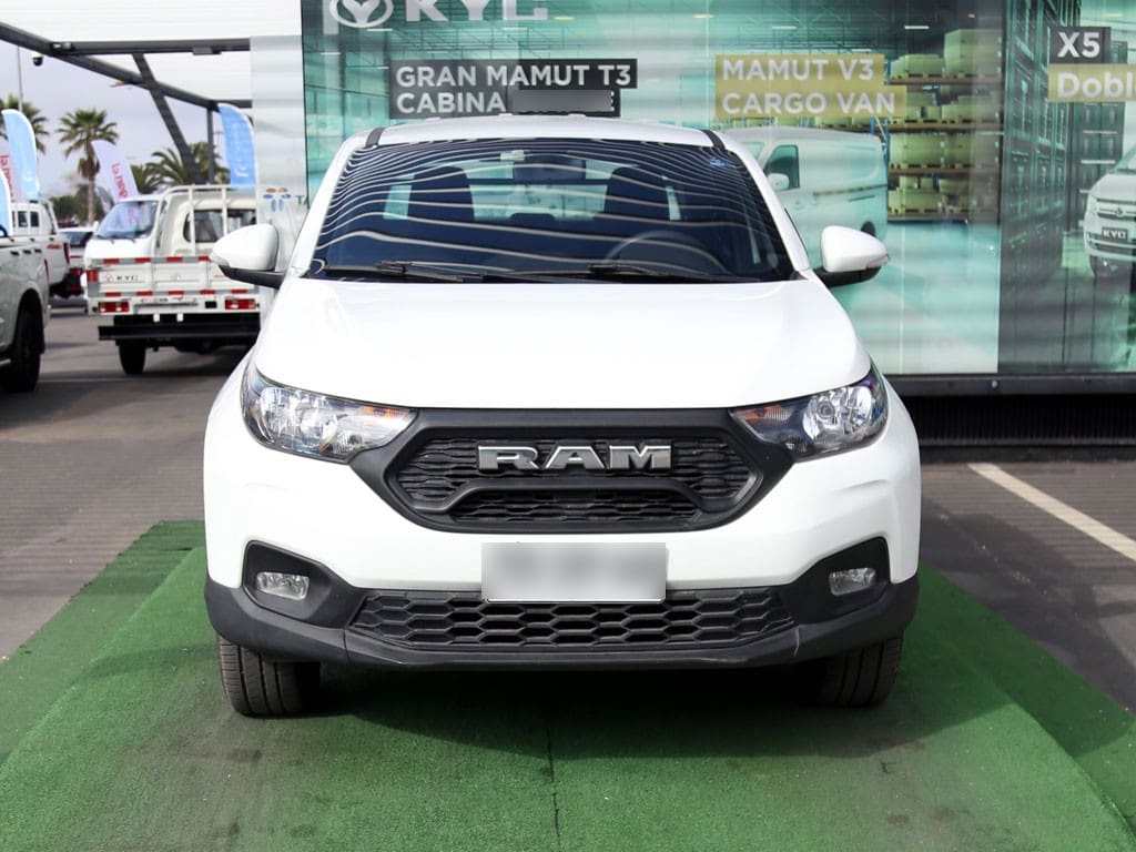 Ram 700 1.3 Bighorn 4x2 Dob. Cab. Mt 4p año 2024